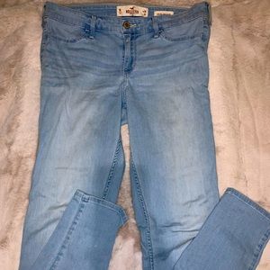 Light Wash Skinny Jeans!